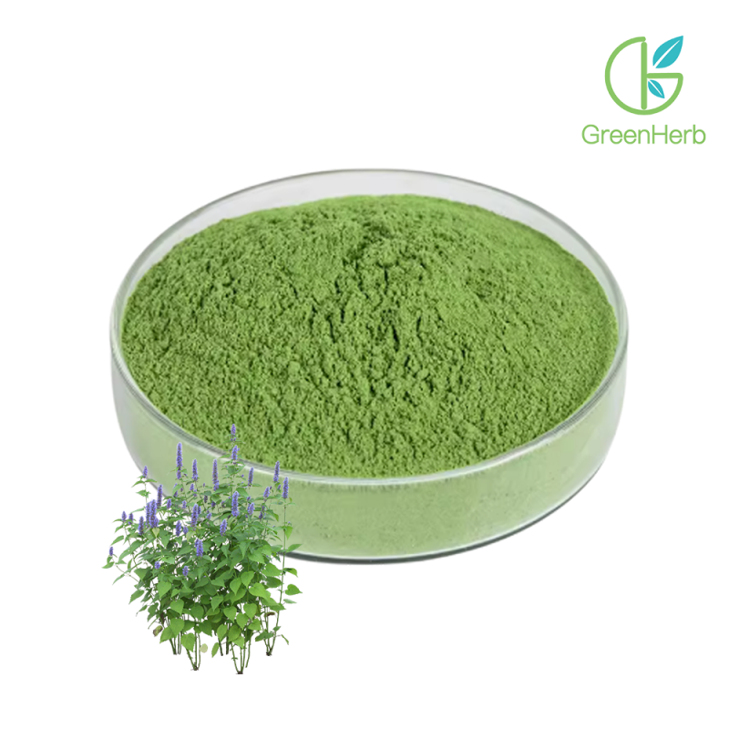 Primer plano de la materia prima: extracto de hoja de alfalfa
